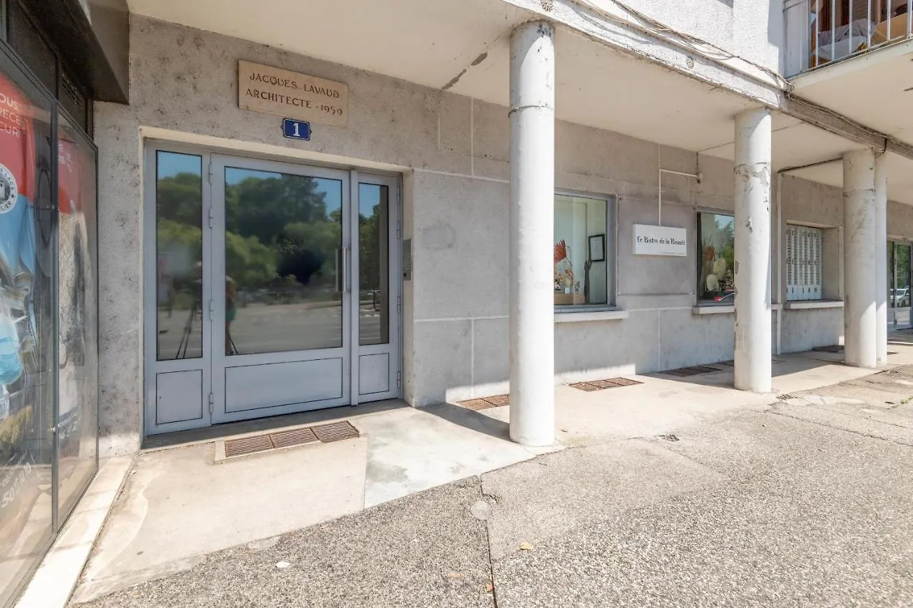 Cozy Apartment With Balcony Near Lake Annecy And The Beaches