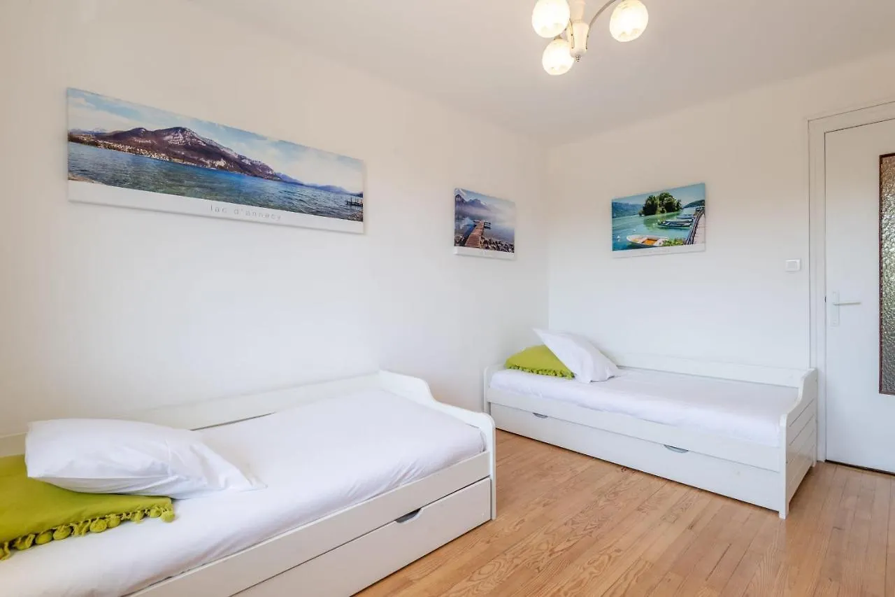 Cozy Apartment With Balcony Near Lake Annecy And The Beaches