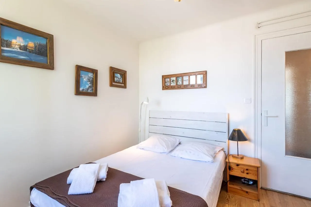 Cozy Apartment With Balcony Near Lake Annecy And The Beaches