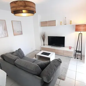  Appartement Joli T2 De 50 M2 En Centre Avec Garage